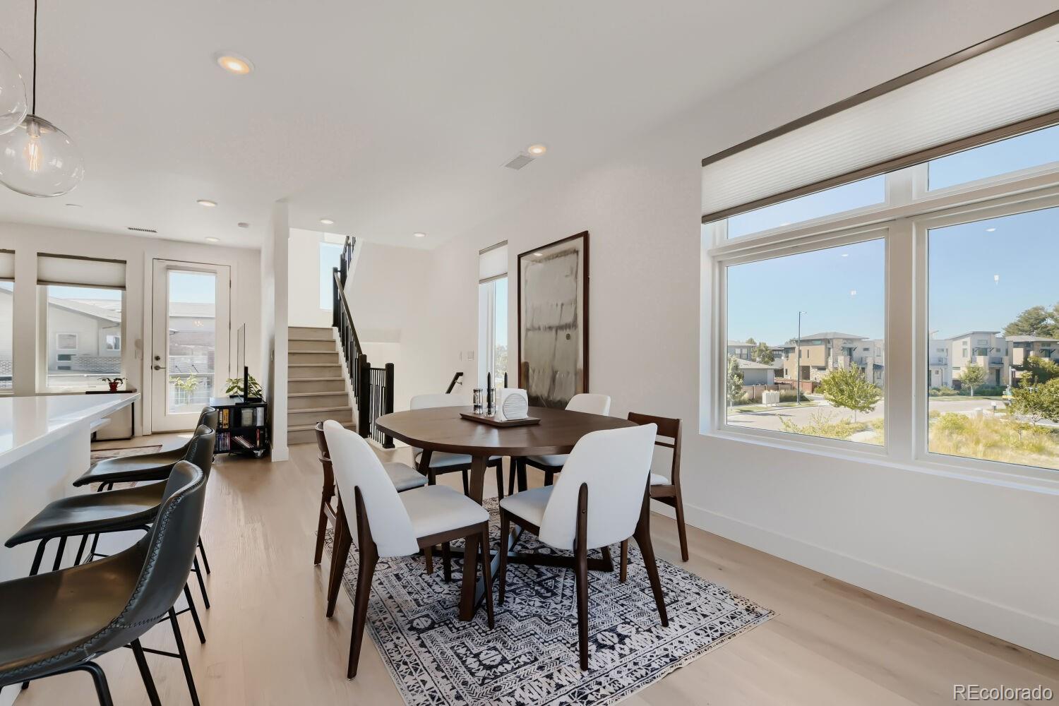 MLS Image #8 for 28  oneida court,denver, Colorado
