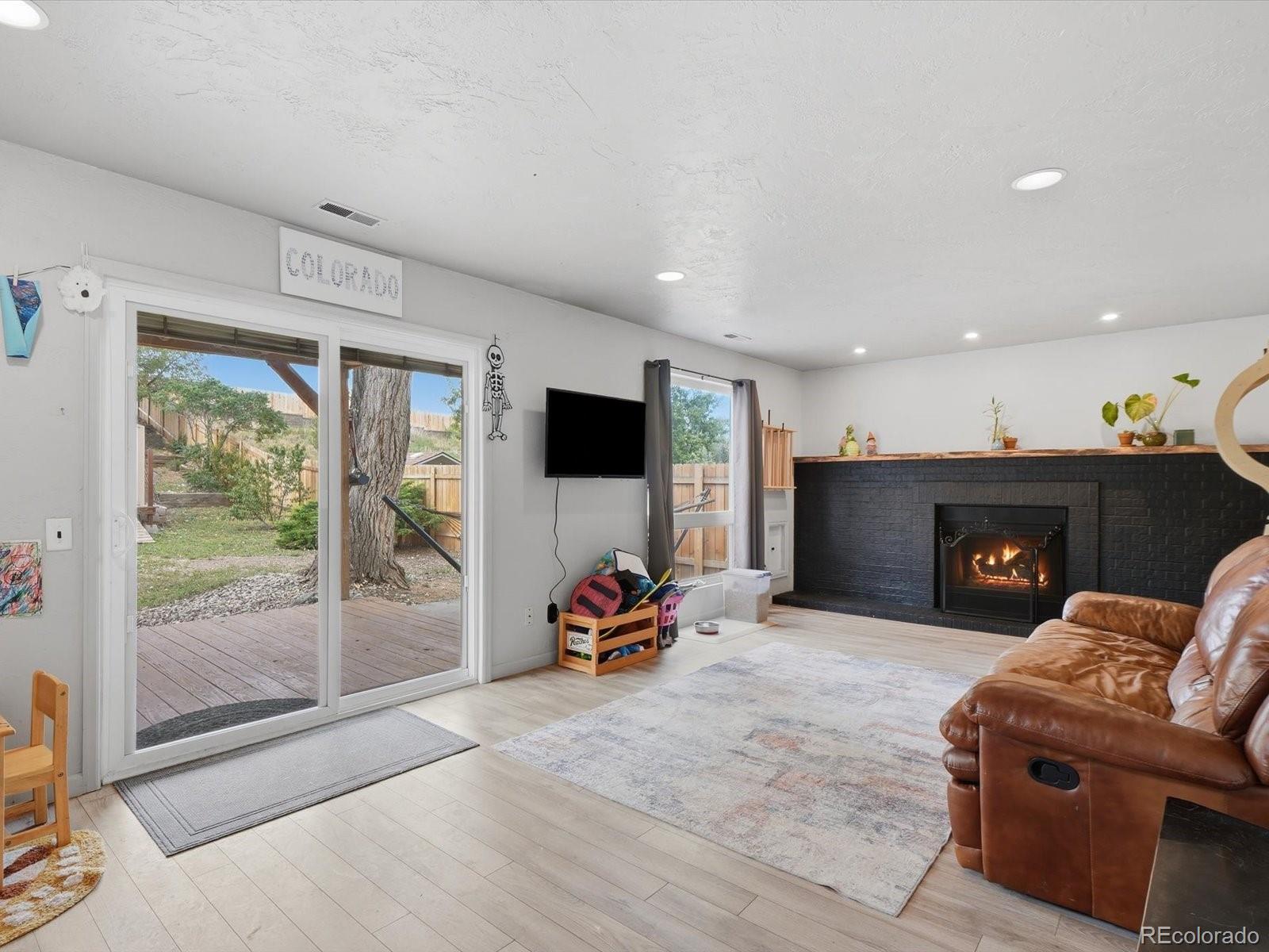 MLS Image #3 for 3380  ashwood circle,colorado springs, Colorado
