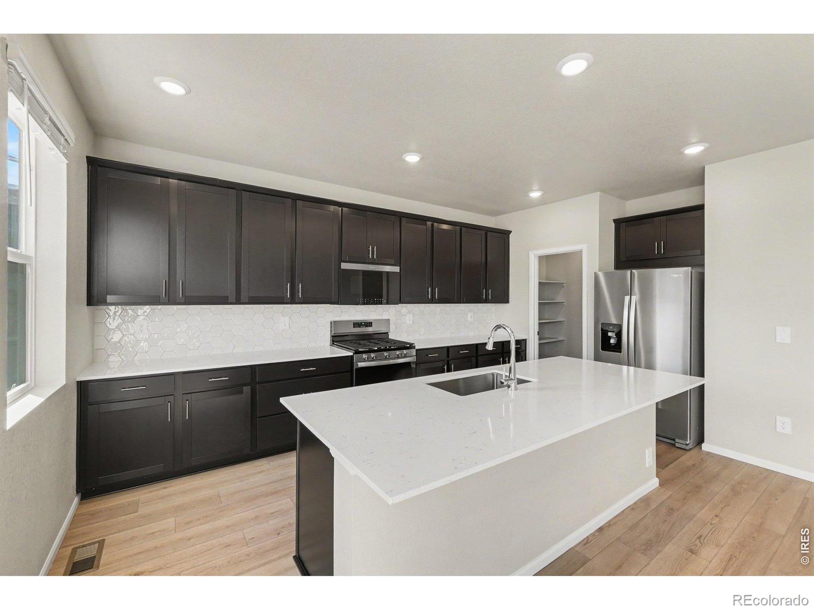MLS Image #14 for 1629  yampa river drive,windsor, Colorado