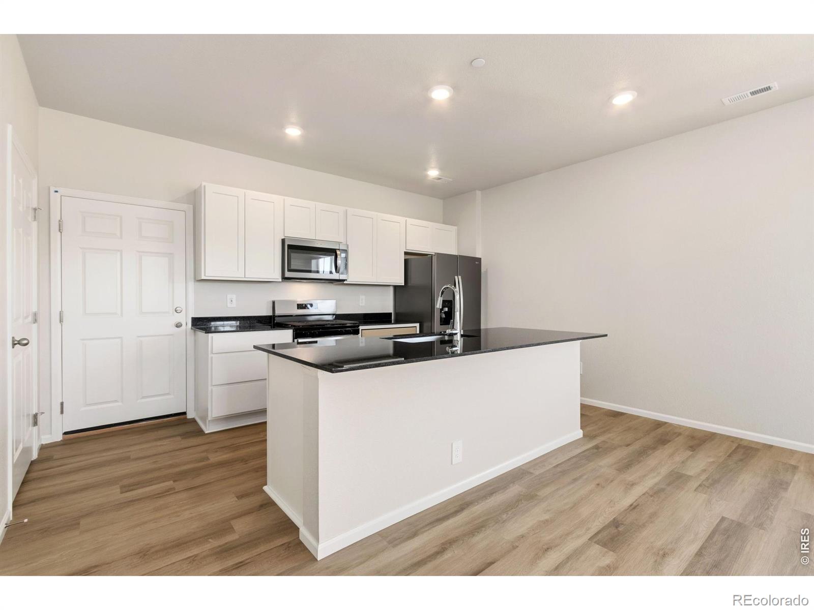 MLS Image #8 for 1590  riverplace drive,windsor, Colorado