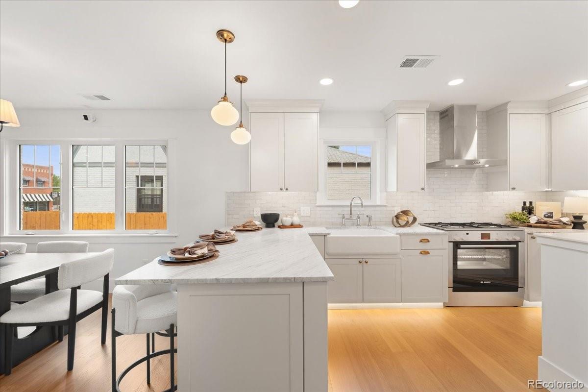 MLS Image #13 for 265 s pennsylvania street,denver, Colorado