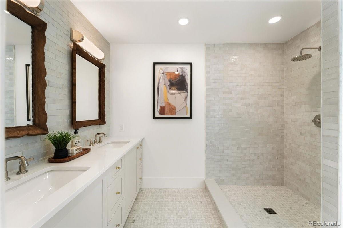MLS Image #20 for 265 s pennsylvania street,denver, Colorado