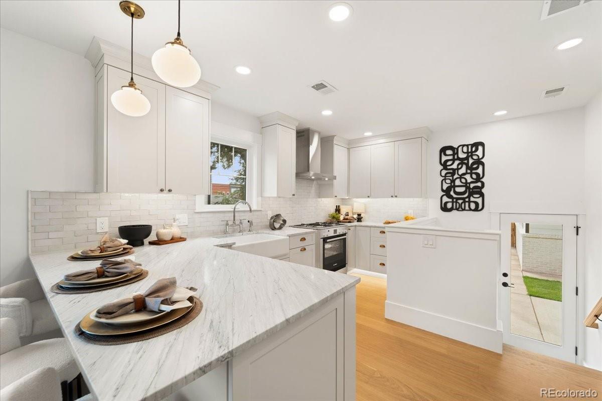 MLS Image #26 for 265 s pennsylvania street,denver, Colorado