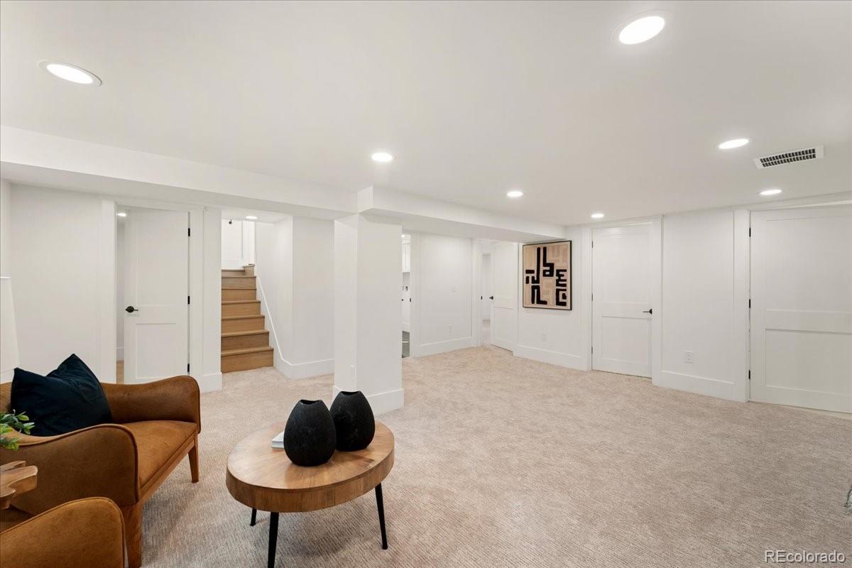 MLS Image #29 for 265 s pennsylvania street,denver, Colorado