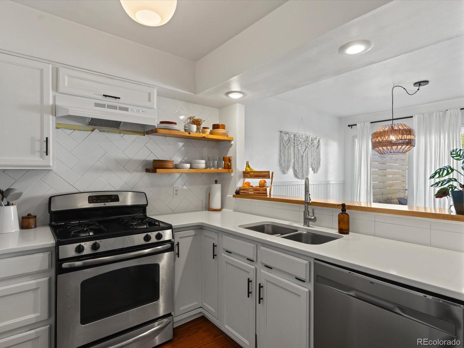 MLS Image #9 for 3686 s espana way,aurora, Colorado