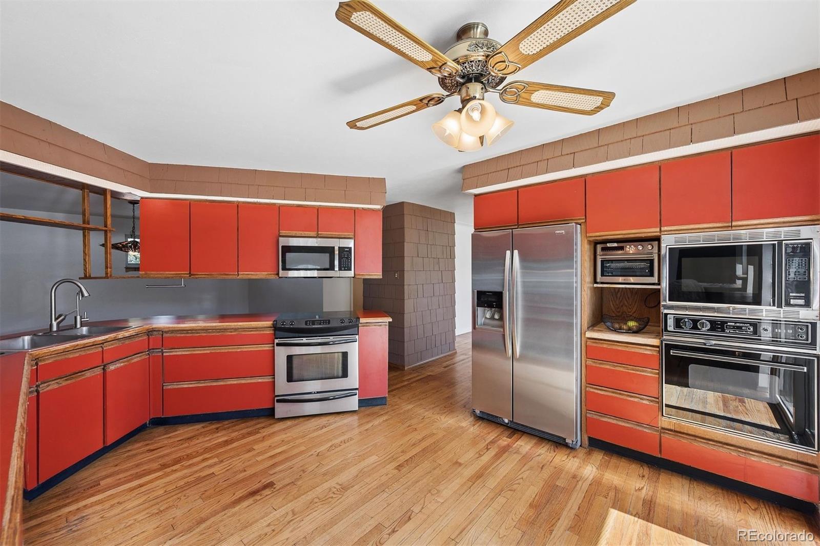 MLS Image #11 for 1995 s newport street,denver, Colorado