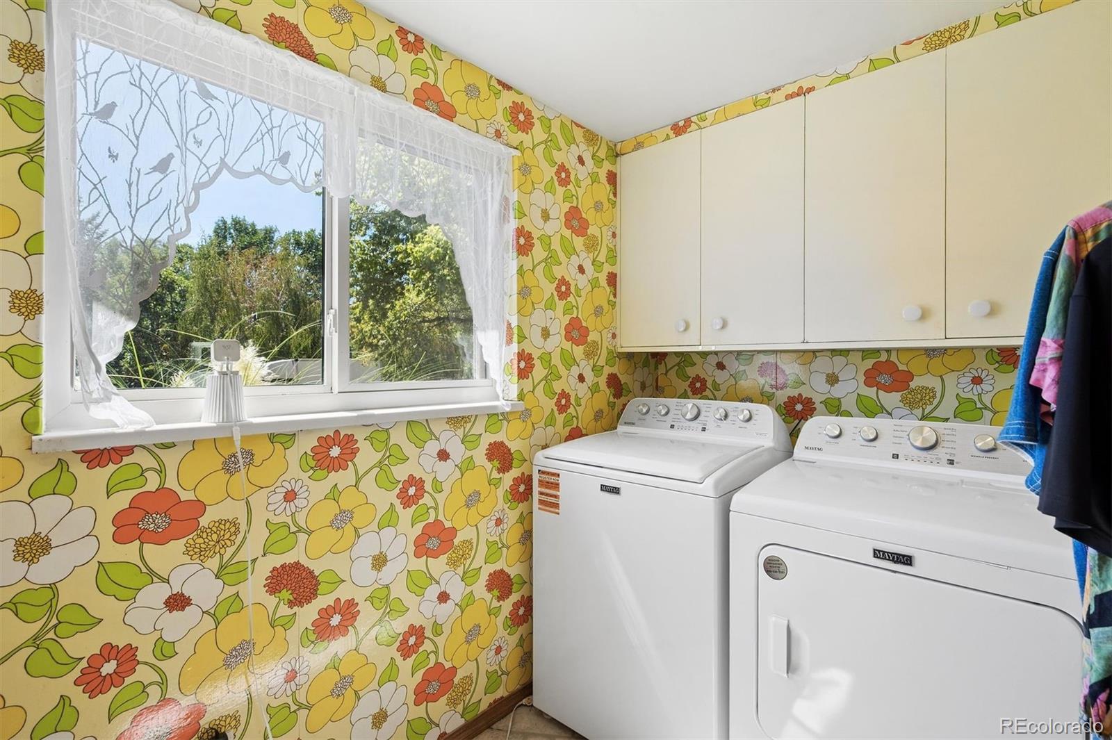 MLS Image #23 for 1995 s newport street,denver, Colorado