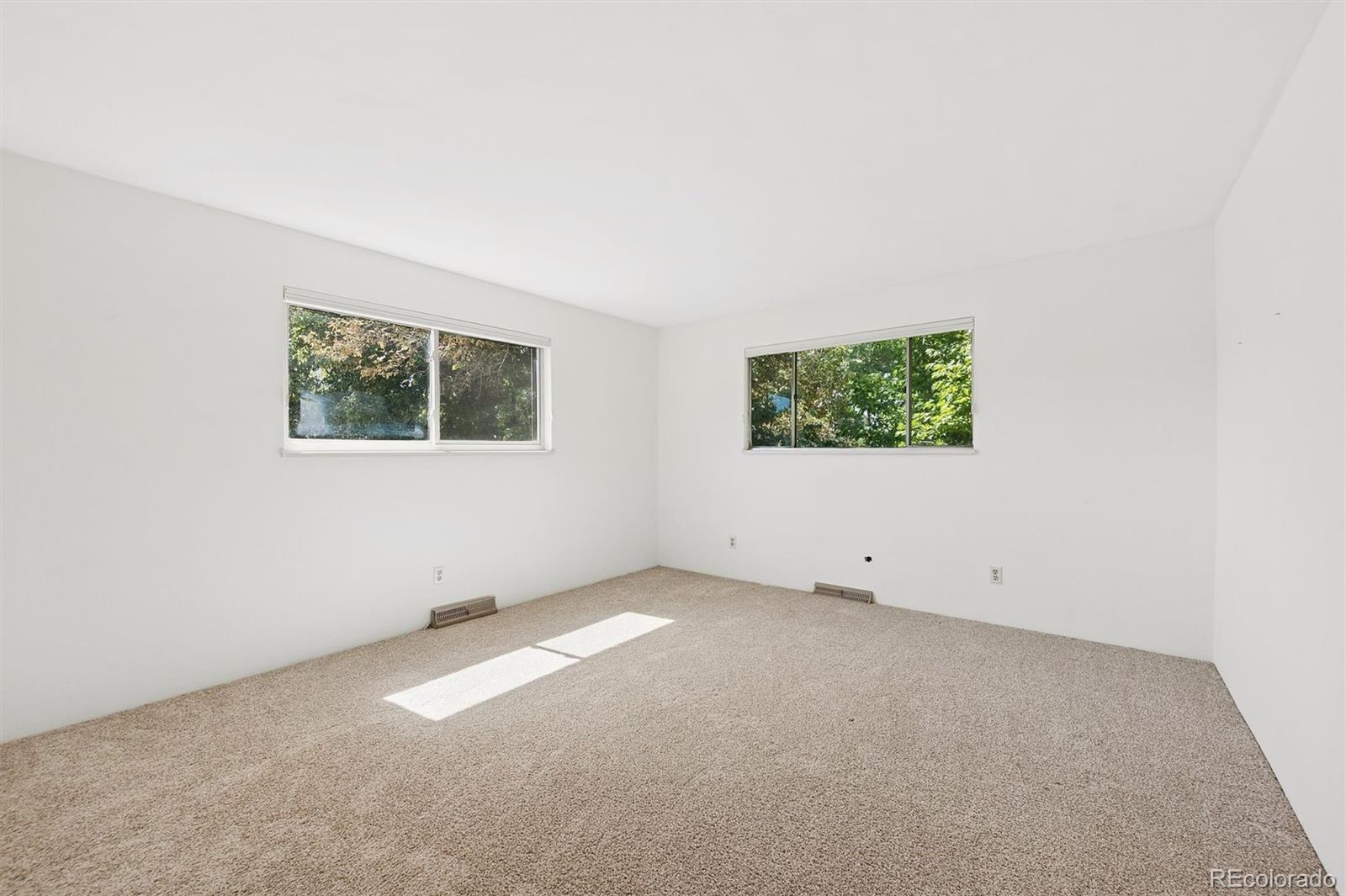MLS Image #28 for 1995 s newport street,denver, Colorado