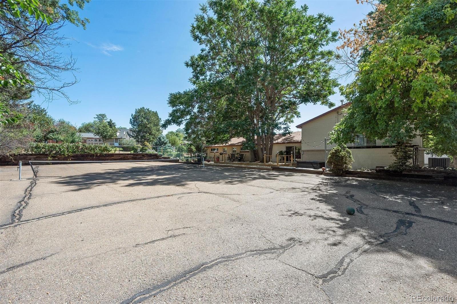 MLS Image #36 for 1995 s newport street,denver, Colorado