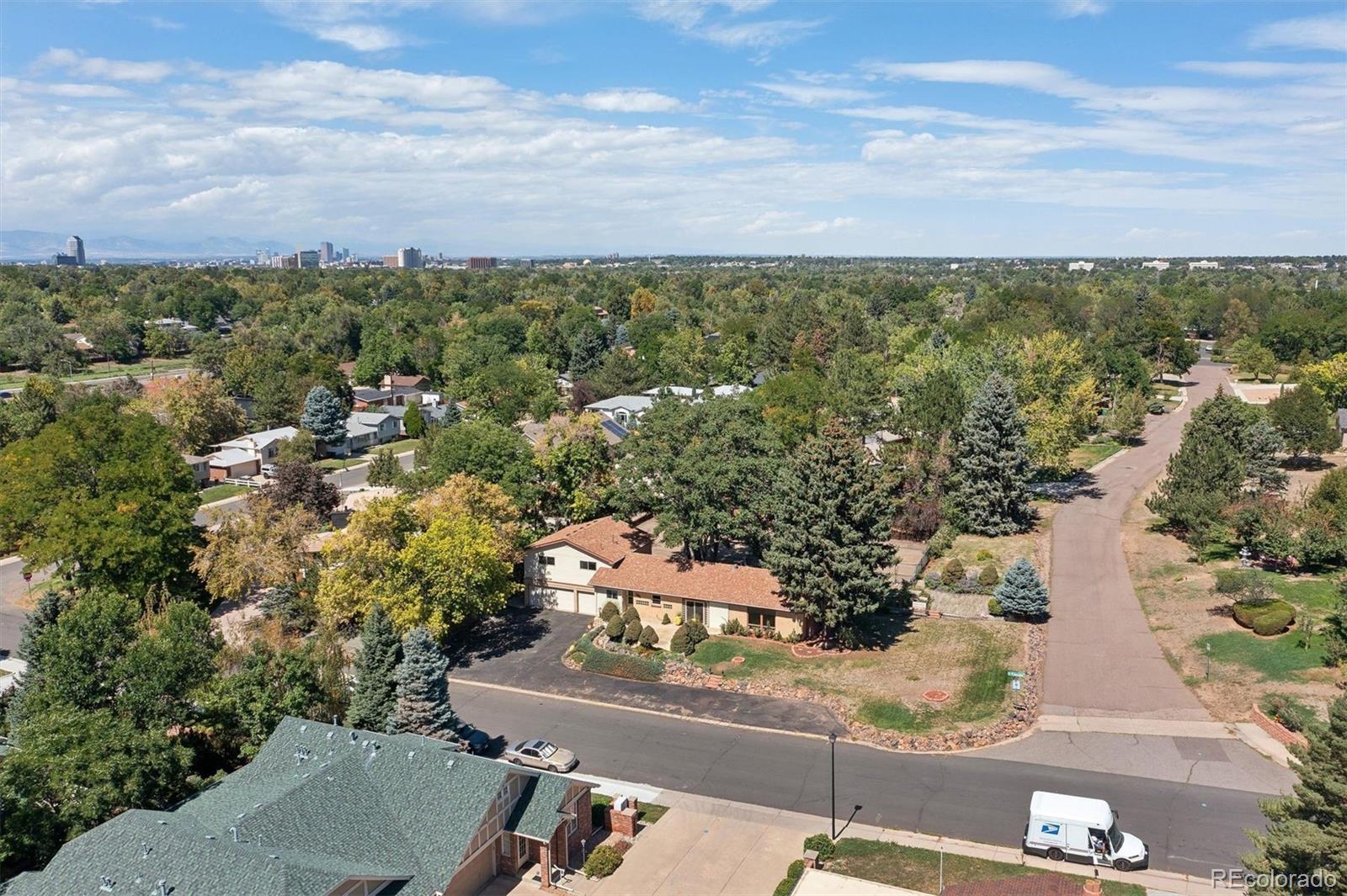 MLS Image #39 for 1995 s newport street,denver, Colorado