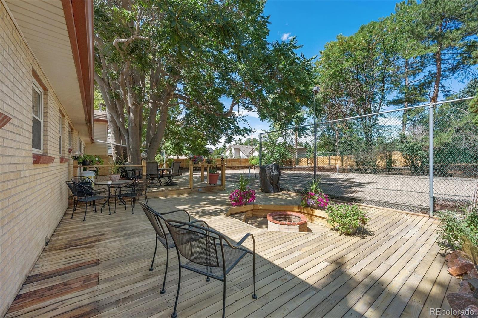 MLS Image #5 for 1995 s newport street,denver, Colorado