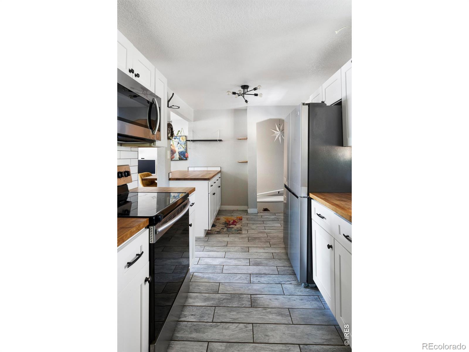 MLS Image #9 for 8441  devonshire boulevard,denver, Colorado