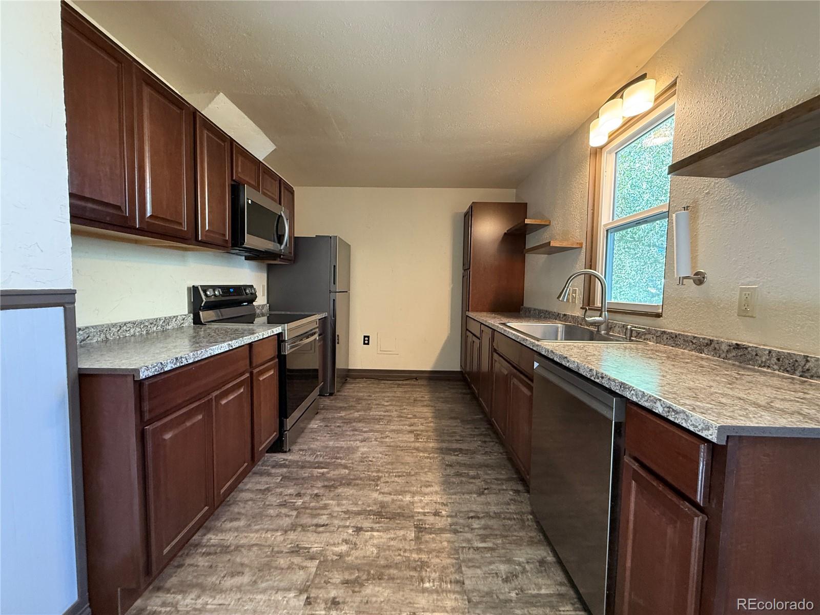 MLS Image #3 for 503  poplar street,la jara, Colorado