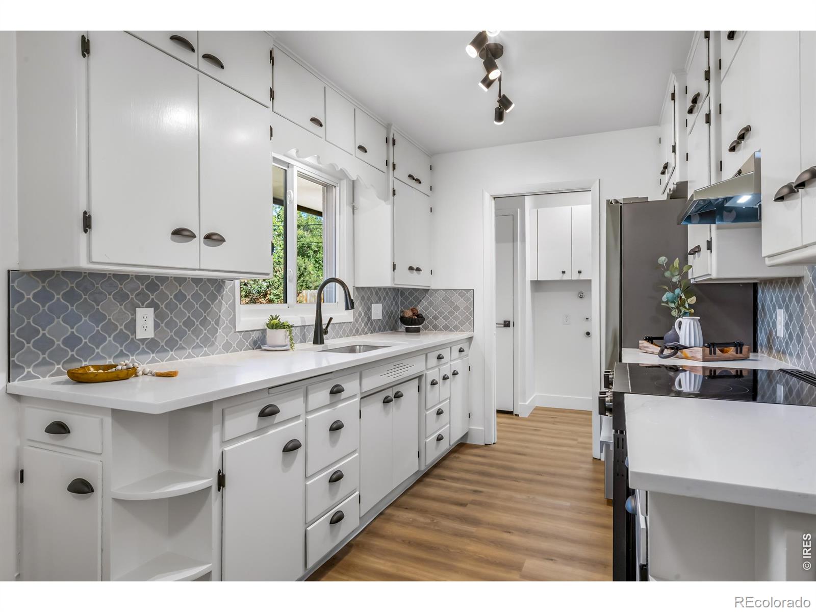 MLS Image #6 for 1815  collyer street,longmont, Colorado