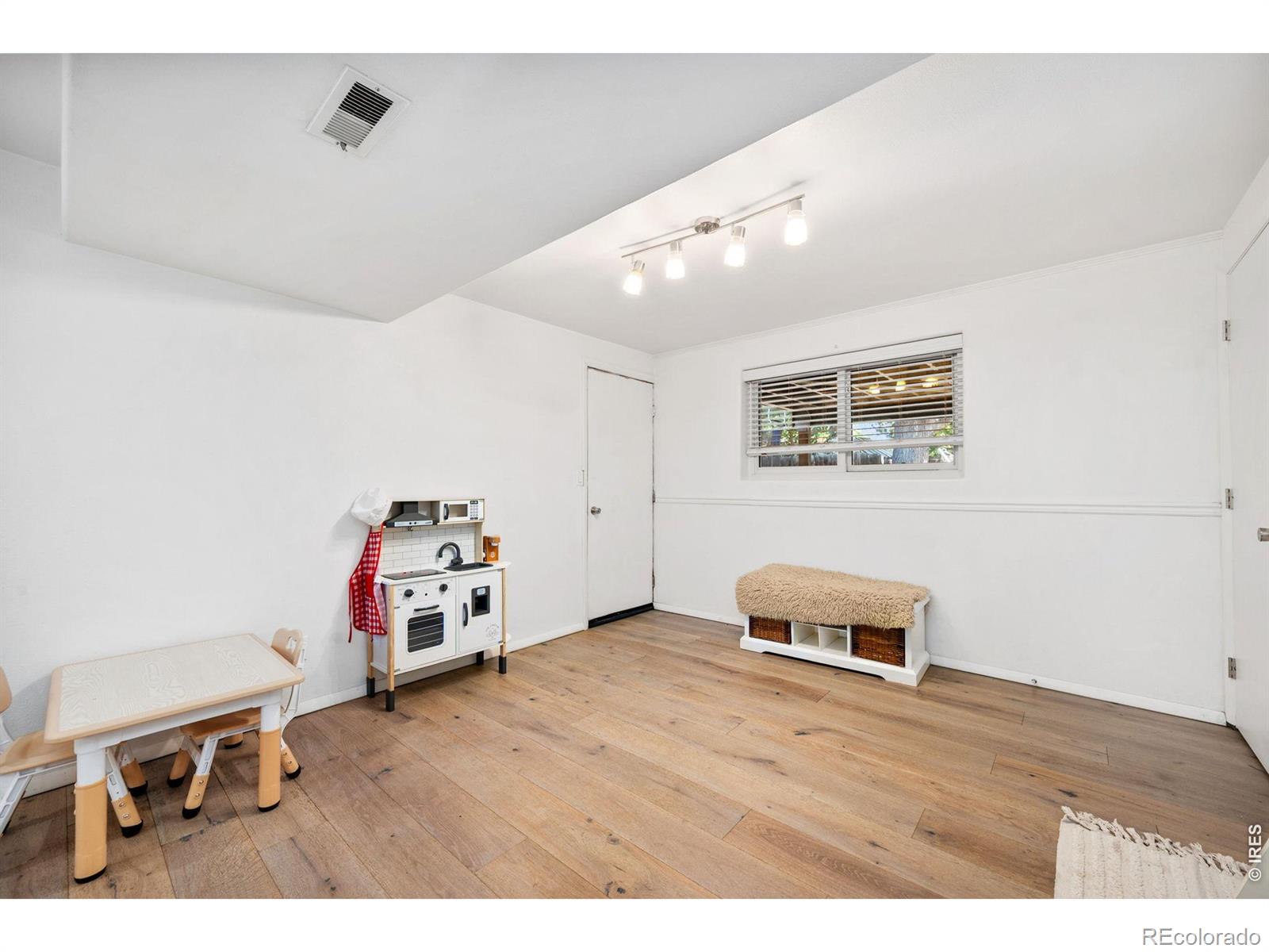 MLS Image #16 for 1018 s pratt parkway,longmont, Colorado