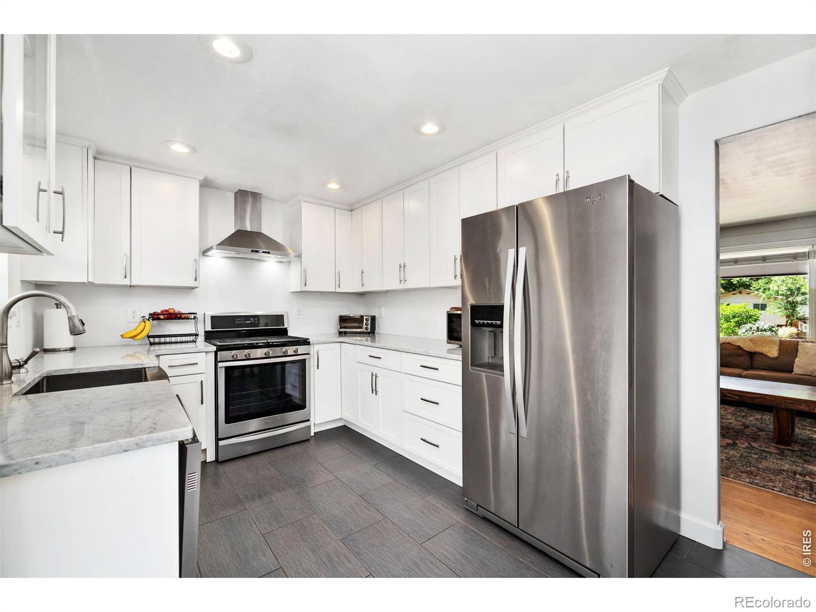 MLS Image #8 for 1018 s pratt parkway,longmont, Colorado