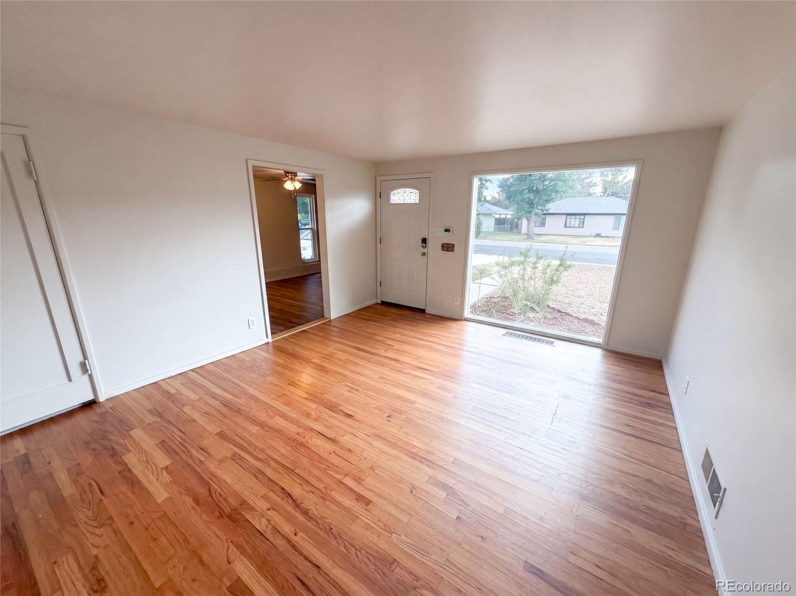 MLS Image #6 for 790  hanover street,aurora, Colorado