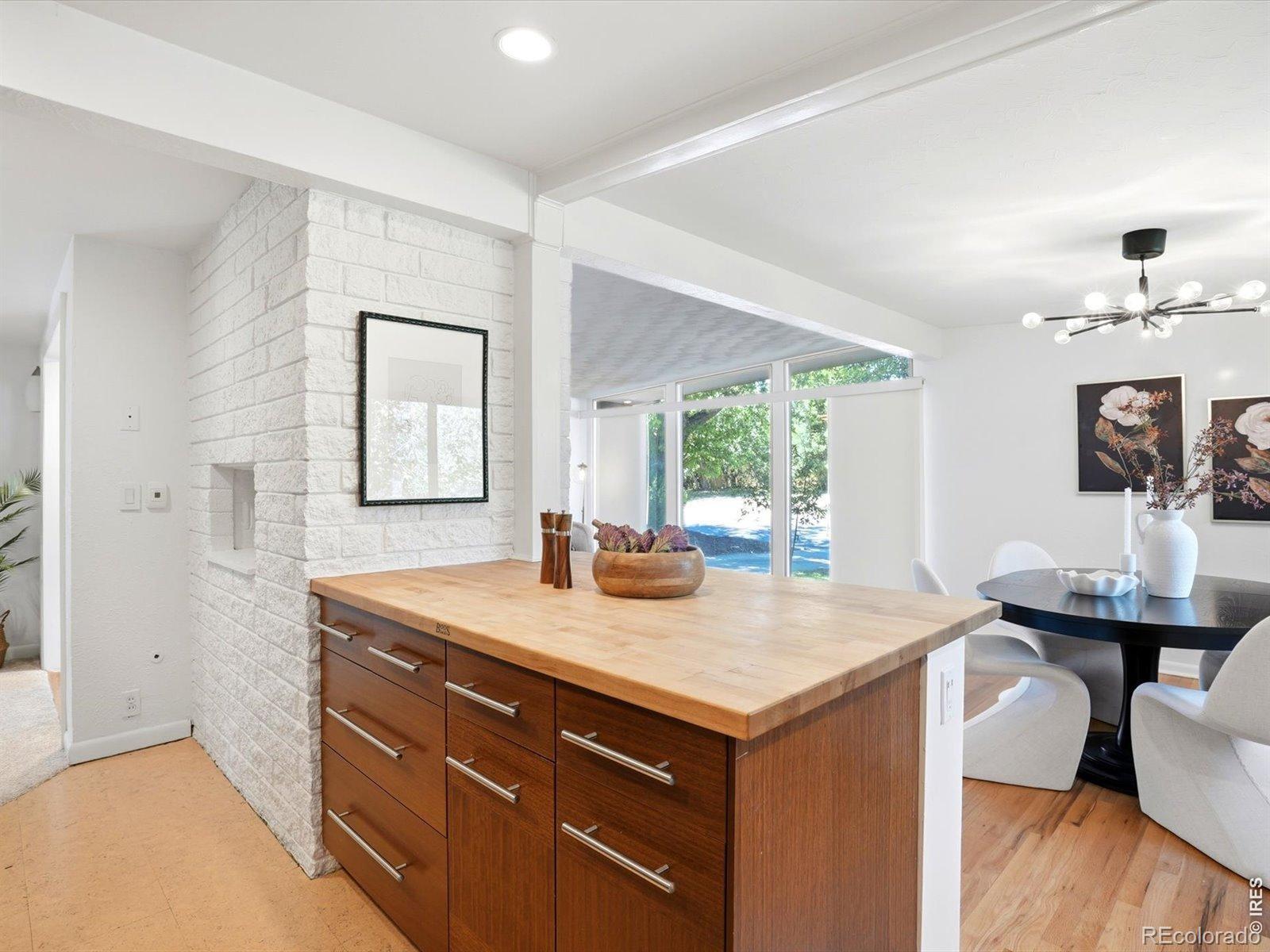 MLS Image #14 for 1420 s cherry street,denver, Colorado