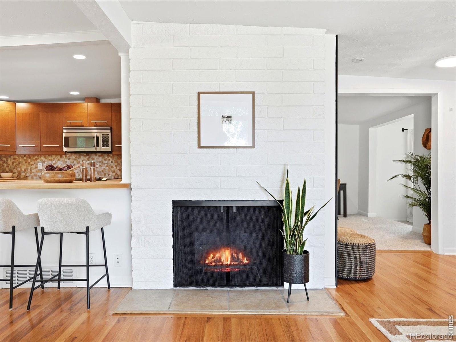 MLS Image #4 for 1420 s cherry street,denver, Colorado
