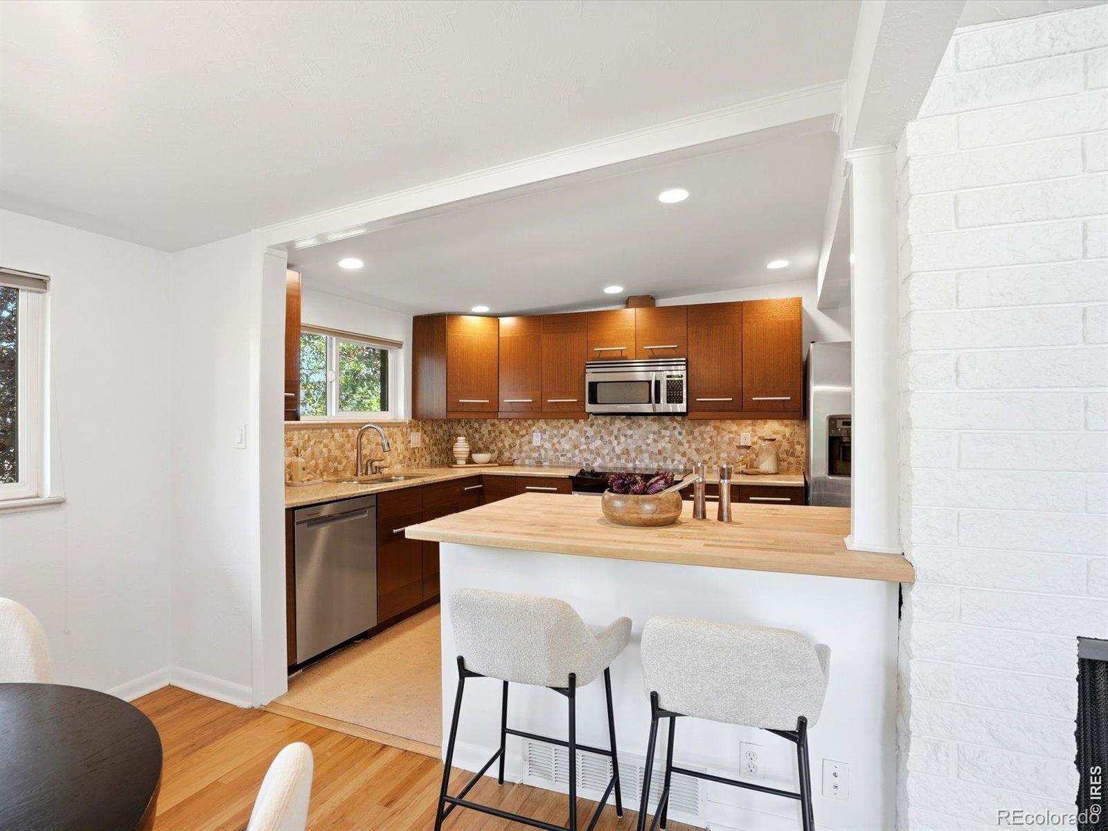 MLS Image #8 for 1420 s cherry street,denver, Colorado