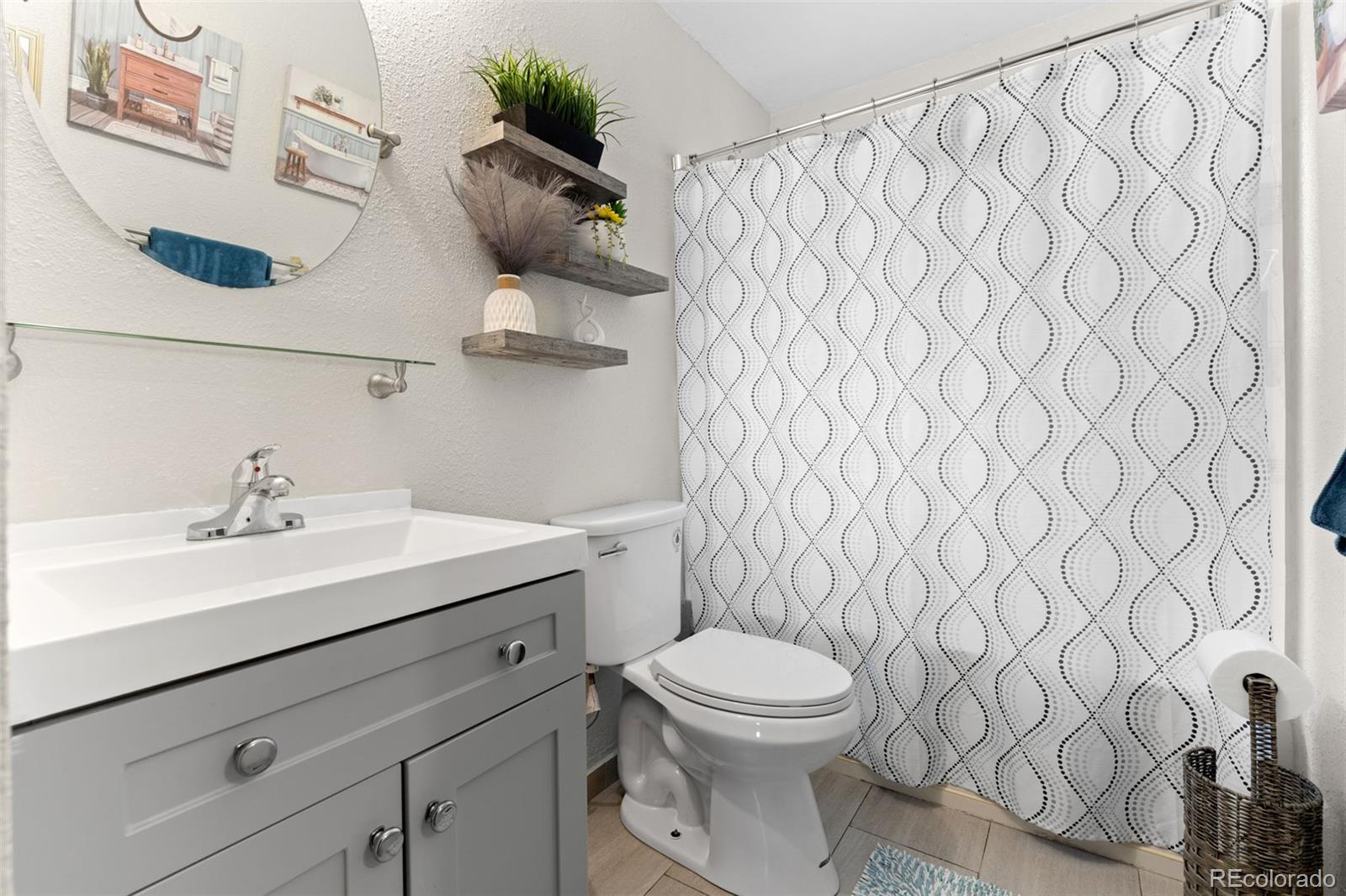 MLS Image #16 for 14900 e 55 th avenue,denver, Colorado