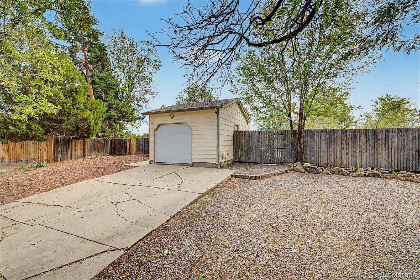 MLS Image #2 for 3861 s truckee way,aurora, Colorado