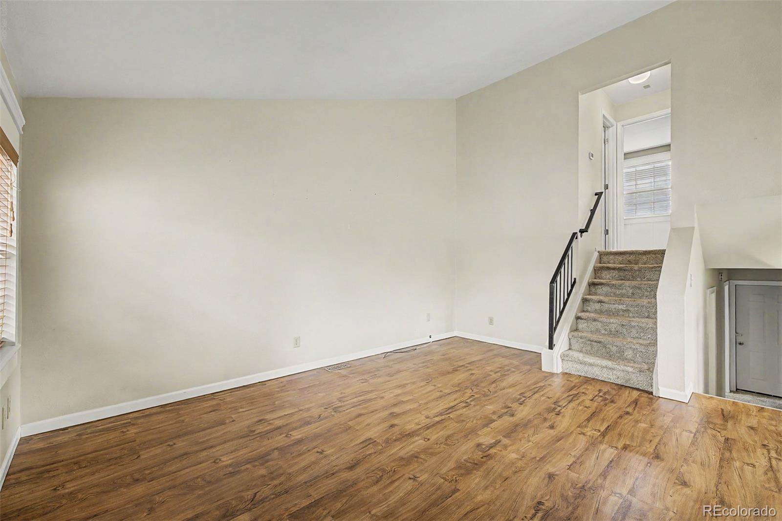 MLS Image #3 for 3861 s truckee way,aurora, Colorado