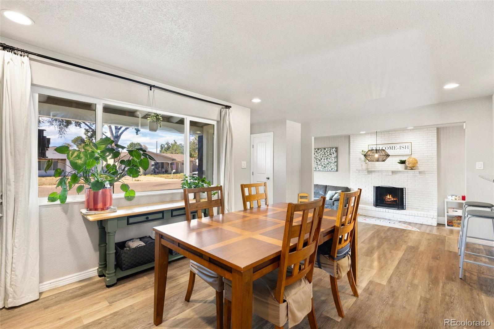 MLS Image #5 for 113  everett drive,colorado springs, Colorado