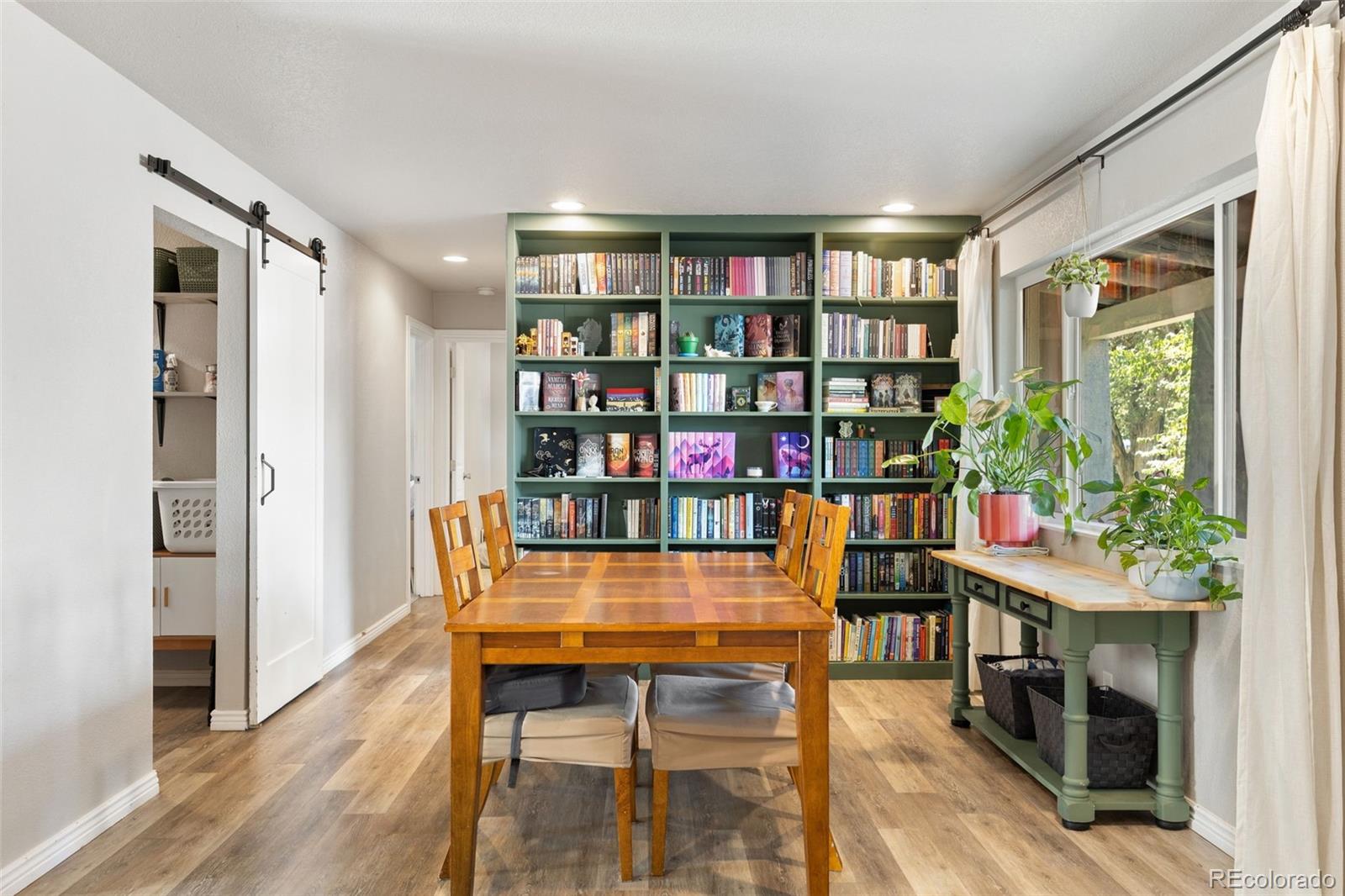 MLS Image #6 for 113  everett drive,colorado springs, Colorado