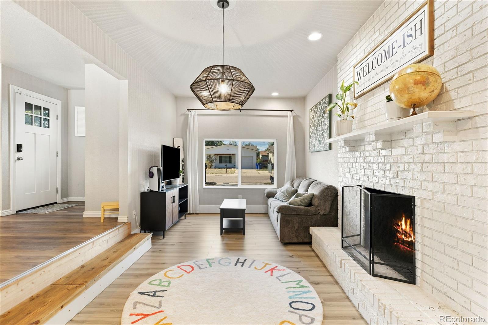 MLS Image #8 for 113  everett drive,colorado springs, Colorado