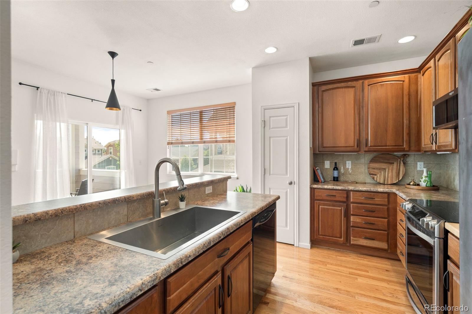 MLS Image #11 for 8449  flora street c,arvada, Colorado