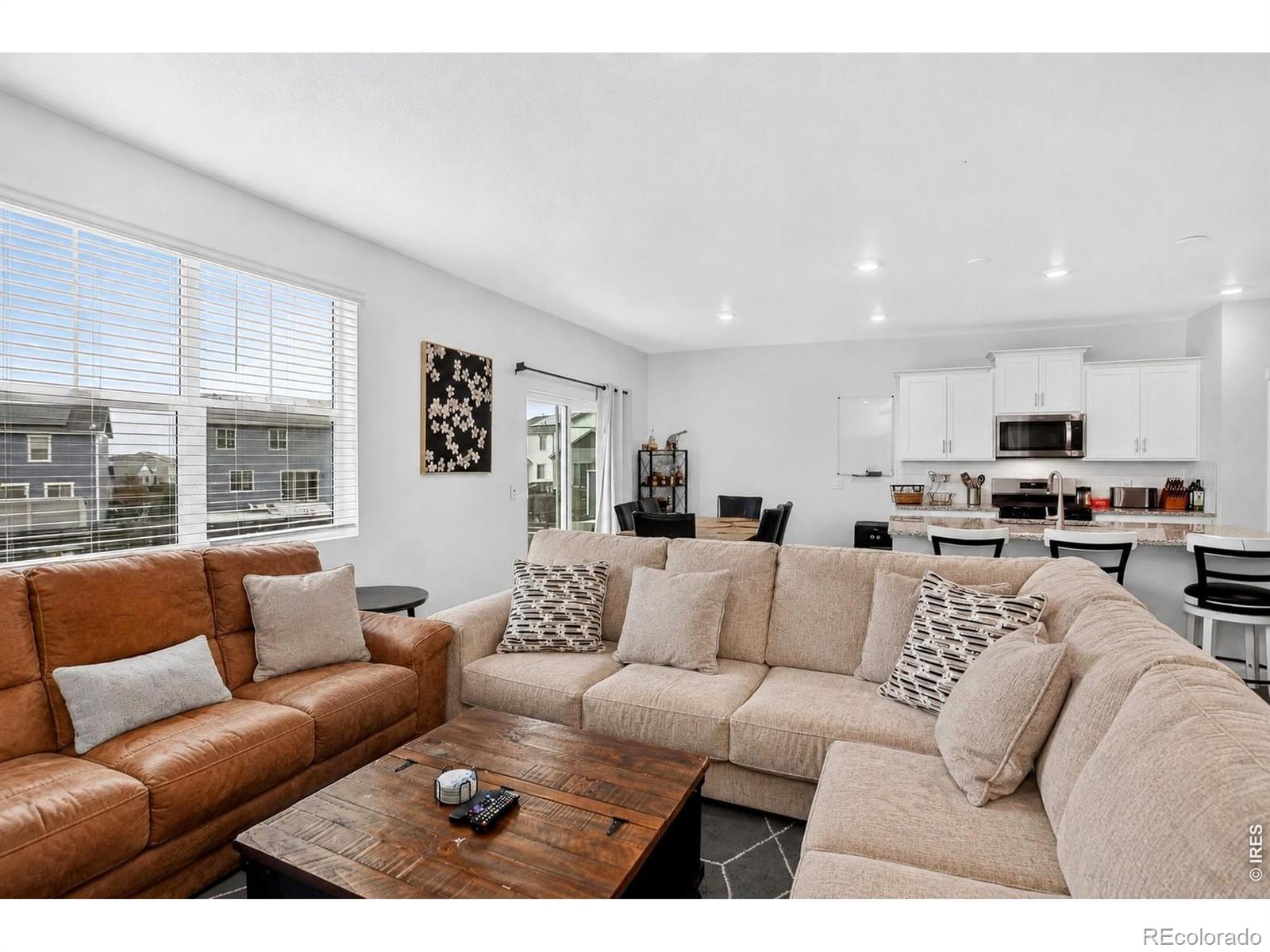 MLS Image #16 for 27671 e byers avenue,aurora, Colorado