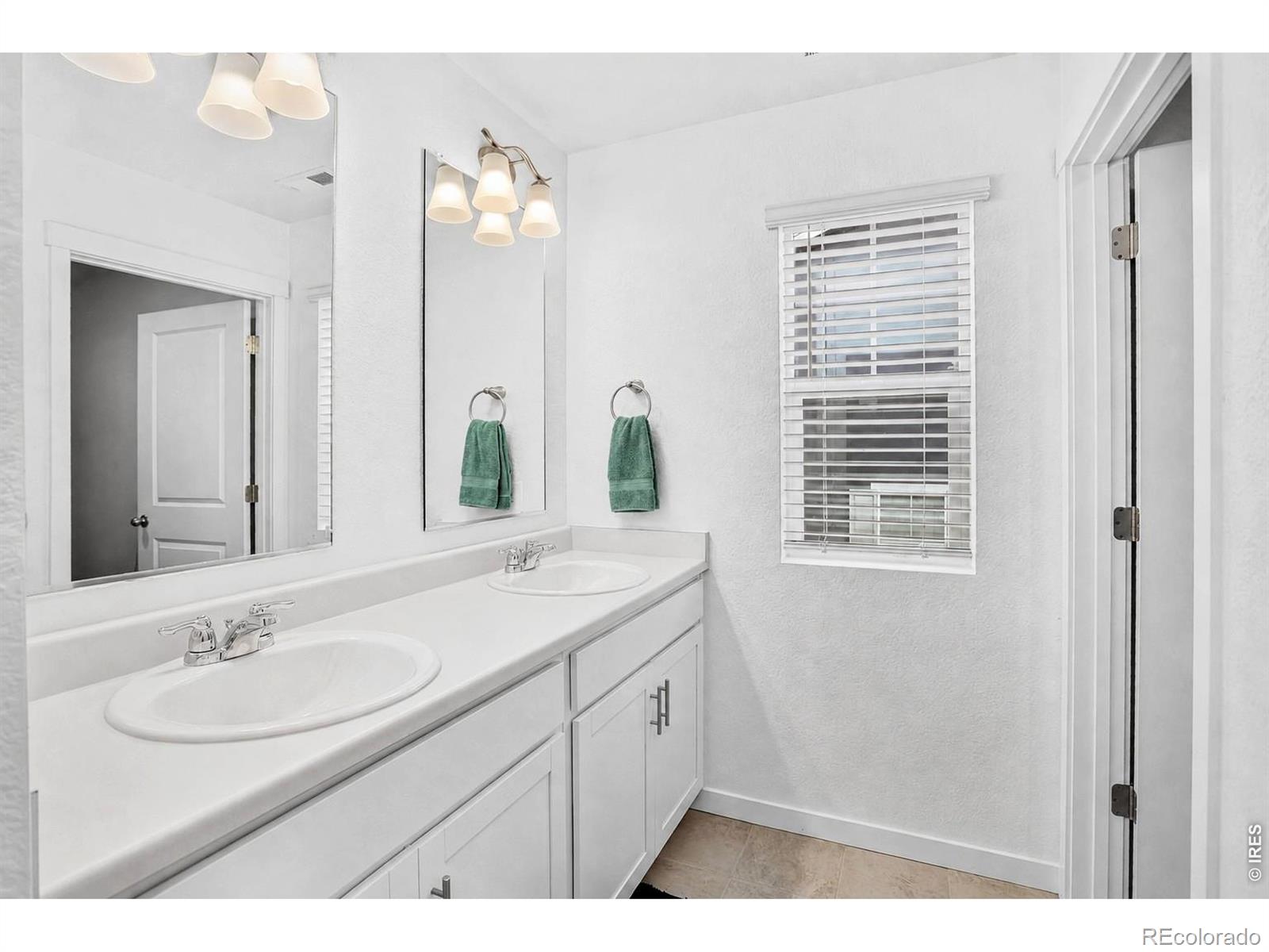 MLS Image #26 for 27671 e byers avenue,aurora, Colorado