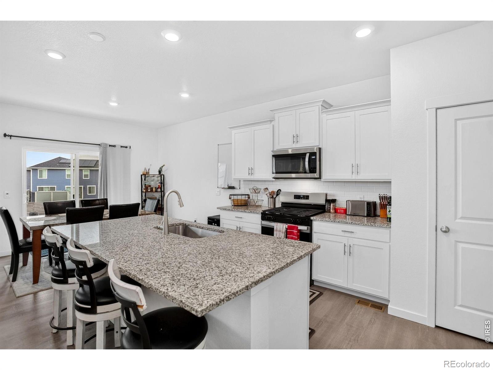 MLS Image #9 for 27671 e byers avenue,aurora, Colorado