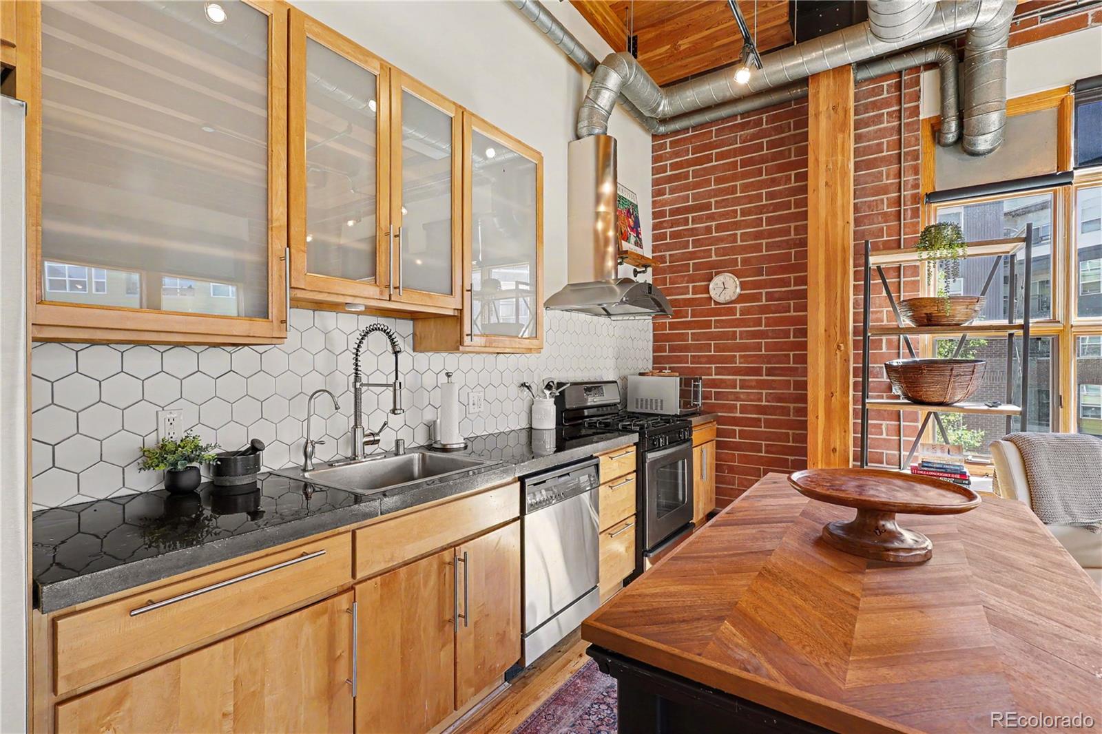 MLS Image #2 for 2955  inca street 2p,denver, Colorado