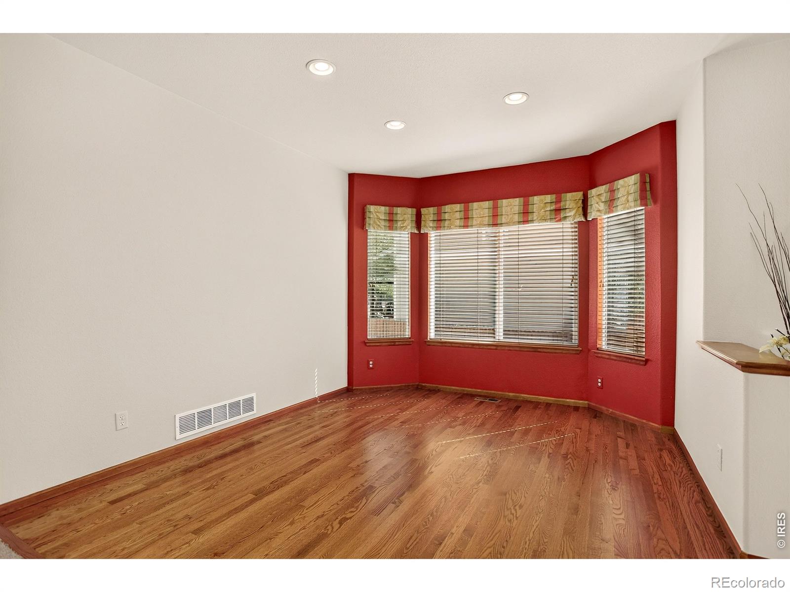 MLS Image #21 for 1516  red mountain drive,longmont, Colorado
