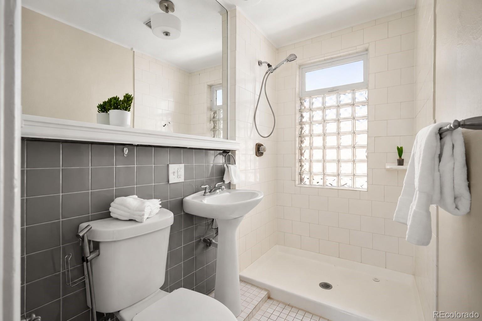 MLS Image #14 for 2441 n race street,denver, Colorado