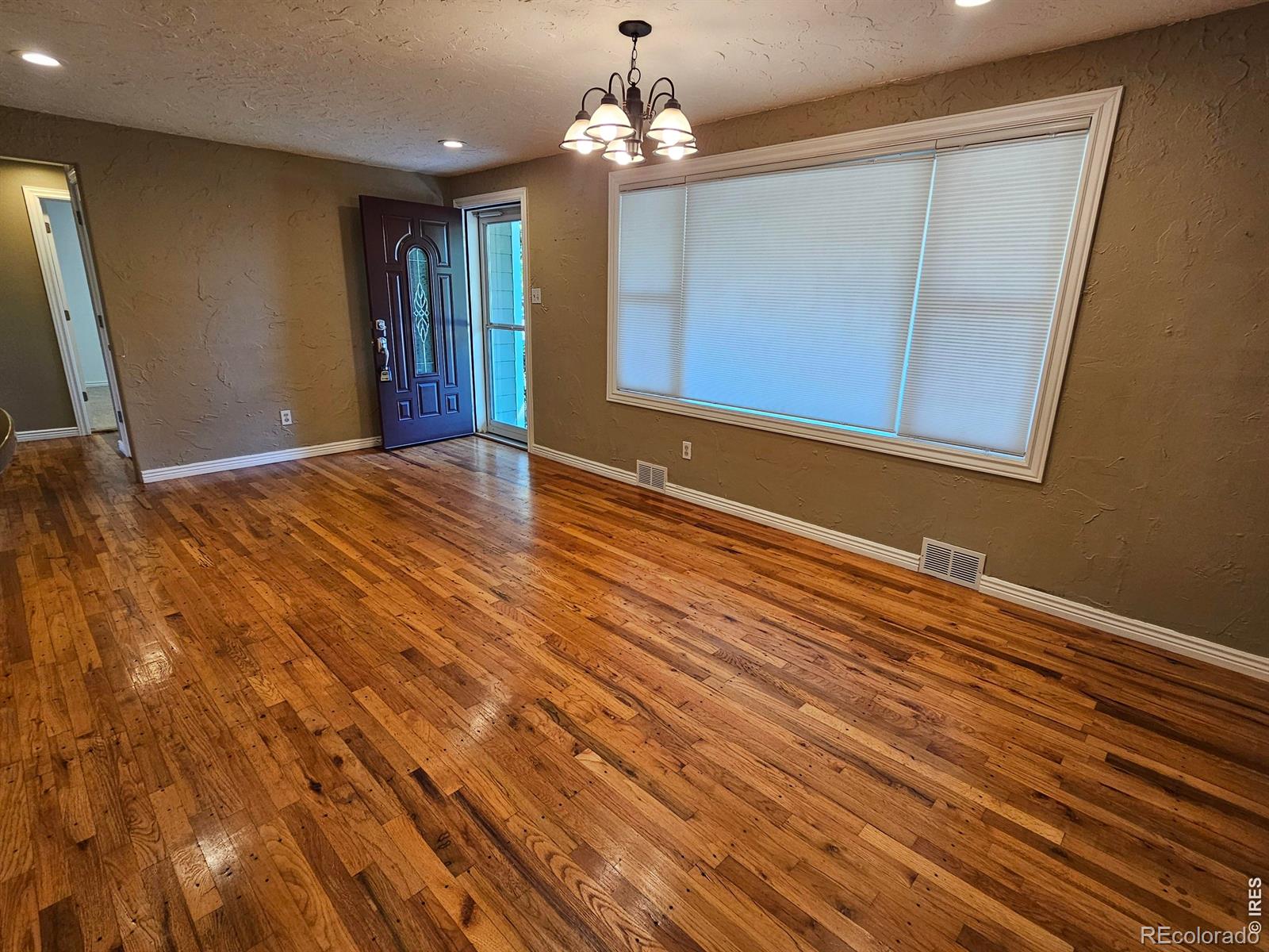 MLS Image #3 for 828  fairhurst street,sterling, Colorado