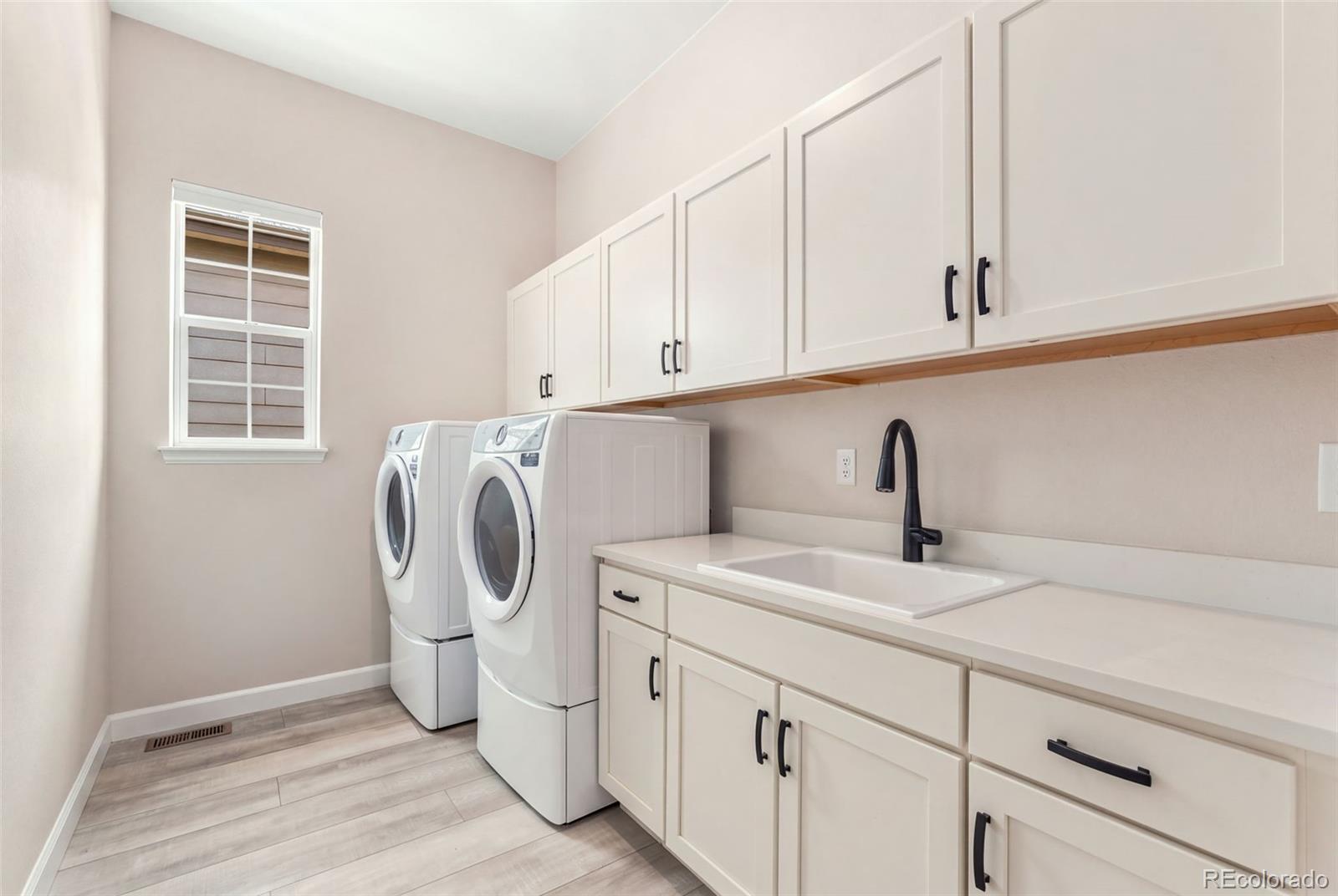 MLS Image #17 for 24663 e 36th avenue,aurora, Colorado