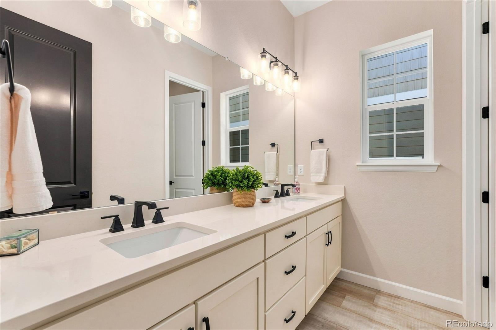 MLS Image #21 for 24663 e 36th avenue,aurora, Colorado