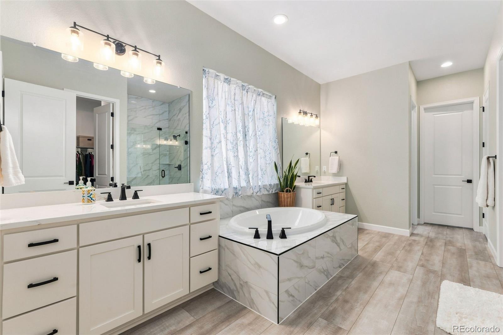 MLS Image #3 for 24663 e 36th avenue,aurora, Colorado