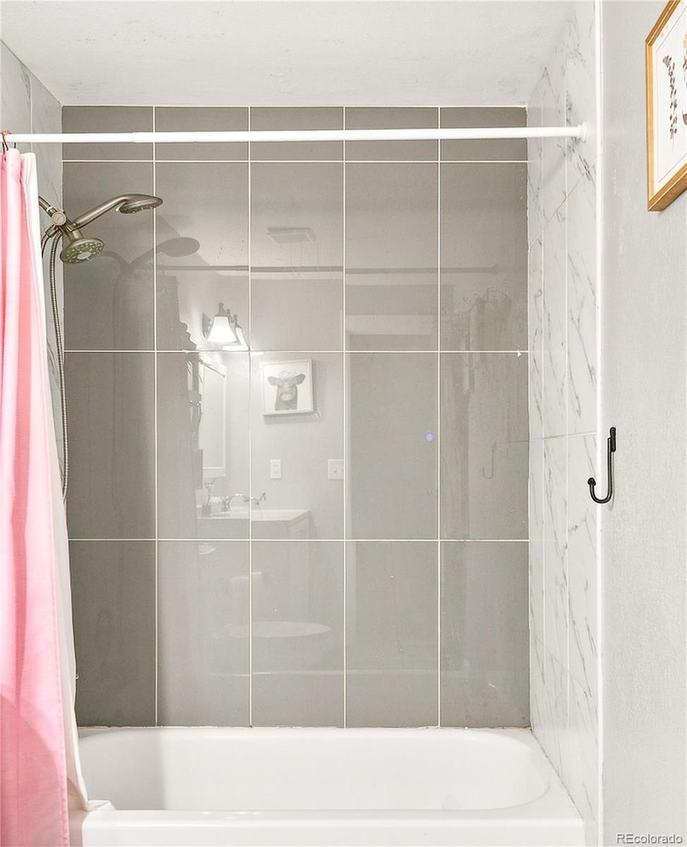 MLS Image #15 for 84  nome way a,aurora, Colorado
