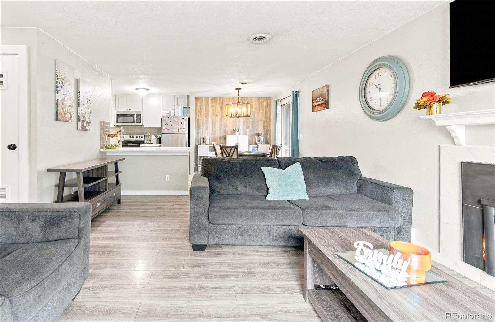 MLS Image #5 for 84  nome way a,aurora, Colorado