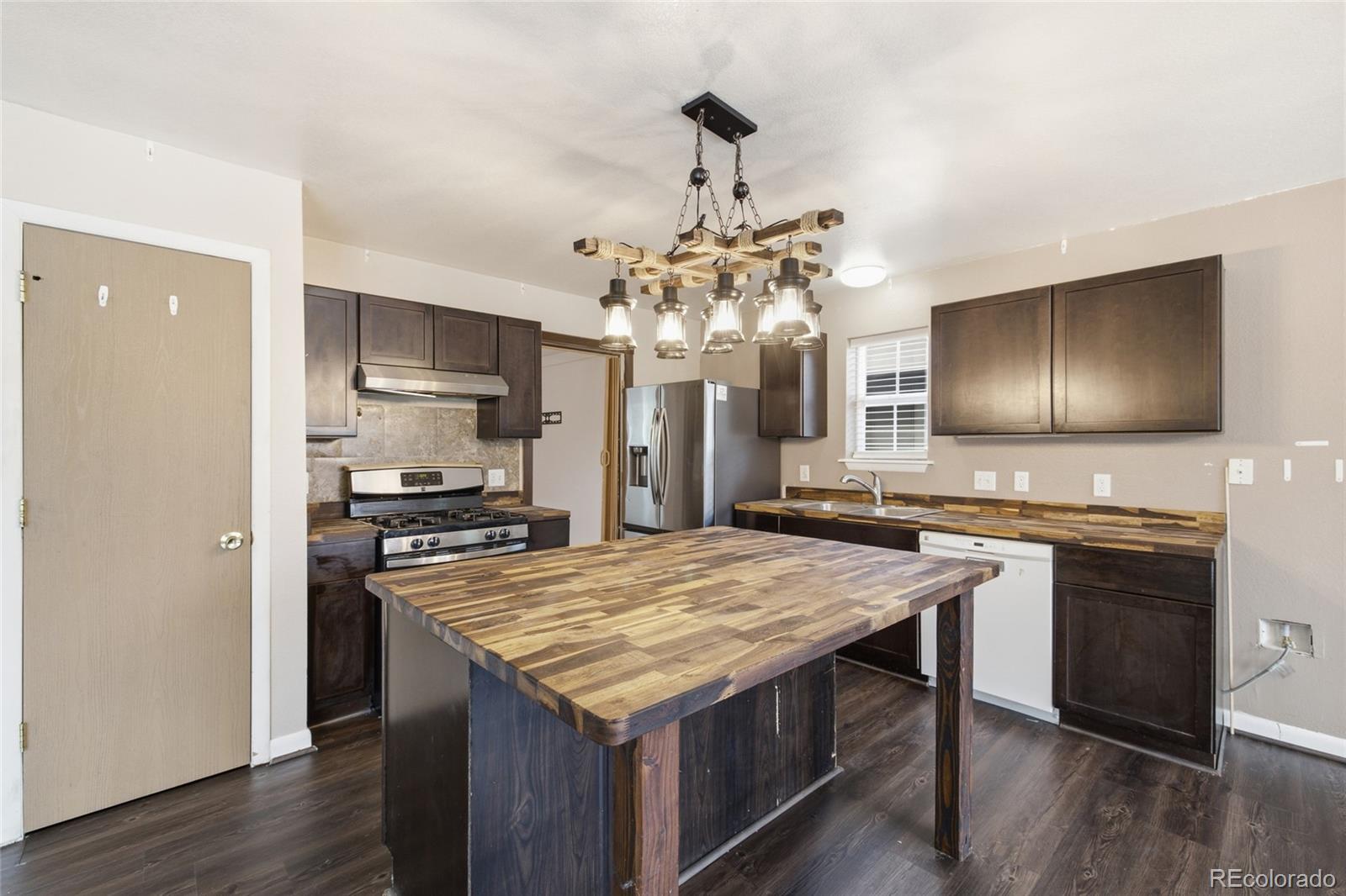 MLS Image #6 for 14820 e 18th place,aurora, Colorado