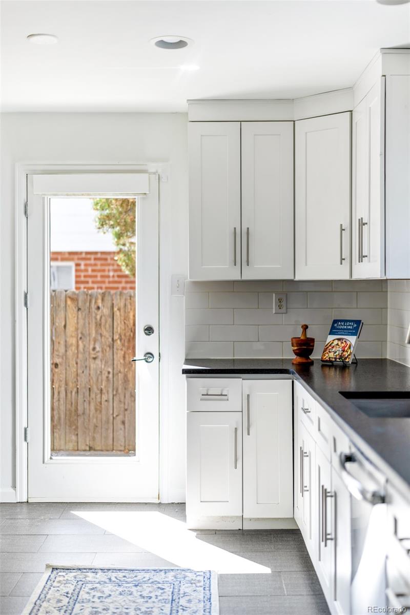 MLS Image #11 for 1655  quay street,denver, Colorado