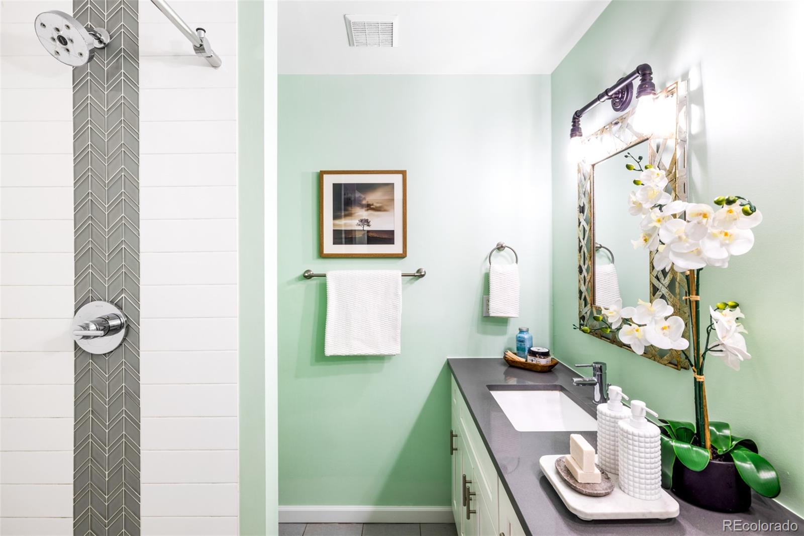 MLS Image #19 for 1655  quay street,denver, Colorado