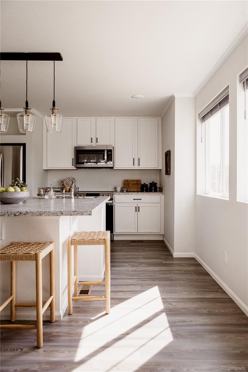 MLS Image #14 for 18670 e 53rd drive,denver, Colorado