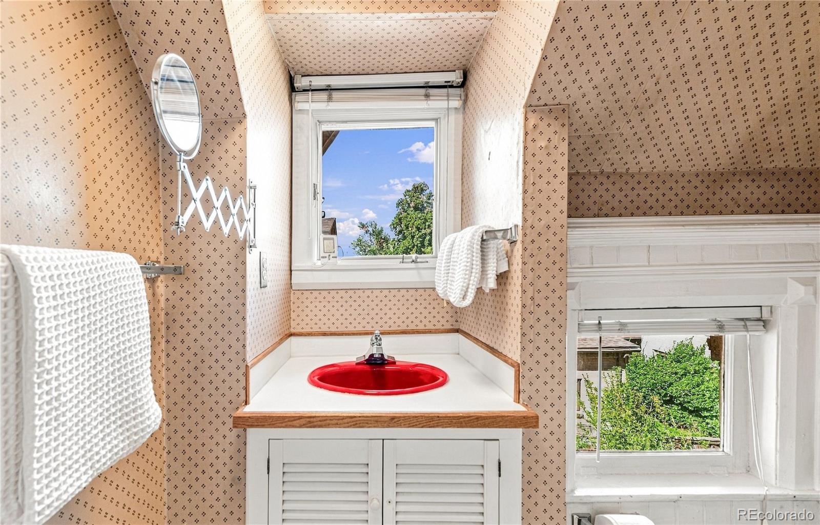 MLS Image #22 for 590 s sherman street,denver, Colorado