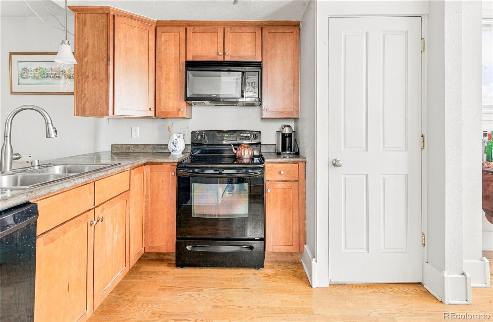 MLS Image #41 for 590 s sherman street,denver, Colorado