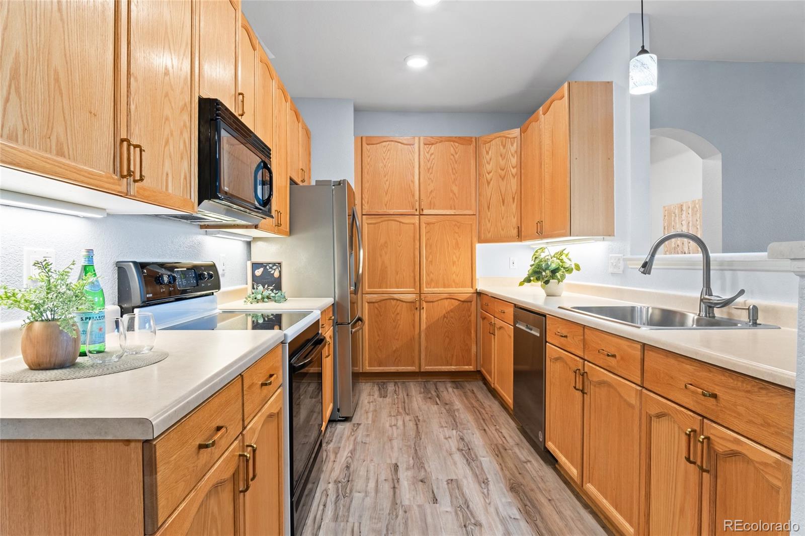 MLS Image #5 for 14333 e 1st drive,aurora, Colorado